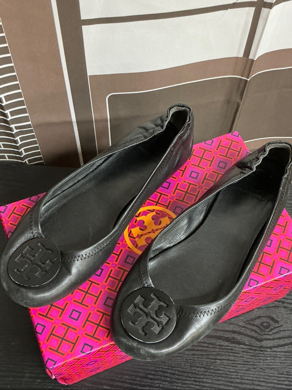 Tory Burch Black Leather Logo Ballet Flats. Sz 8